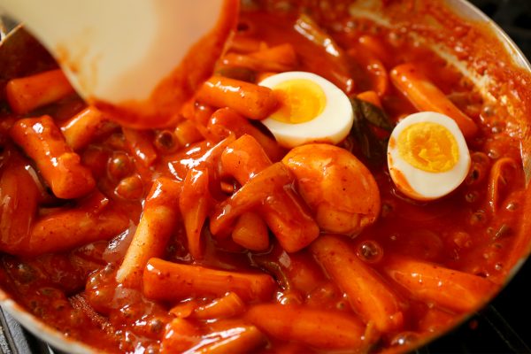 Discover Korean cuisine through spicy rice cake tteokbokki - zaffroncuisine